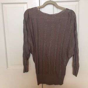 Ladies 3/4 sleeved blouse